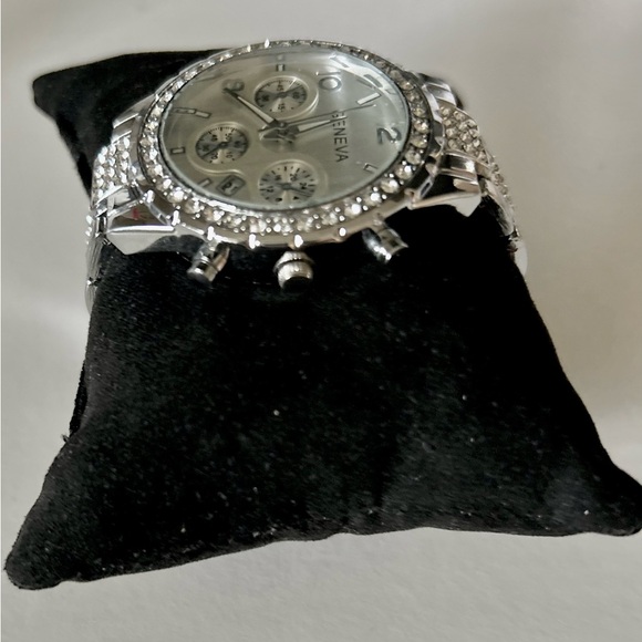 Ladies Geneva watch - Picture 8 of 8